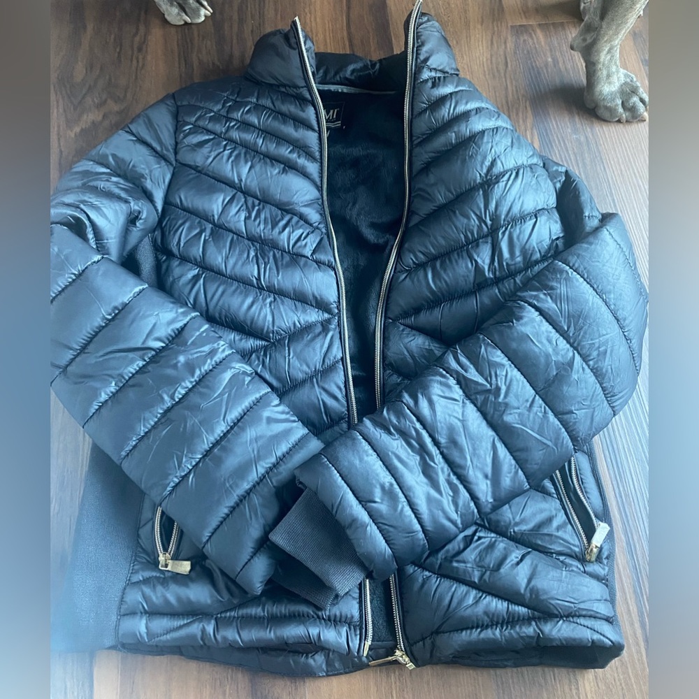 BRAND NEW BLACK PUFFER JACKET